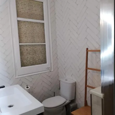 Oxis Urgell Paris Apartment